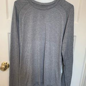 Long sleeve metal vent tee